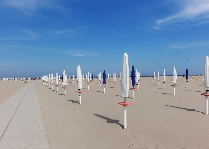 Guesthost - Flat A Due Passi Dalla Apartament Llido Degli Estensi