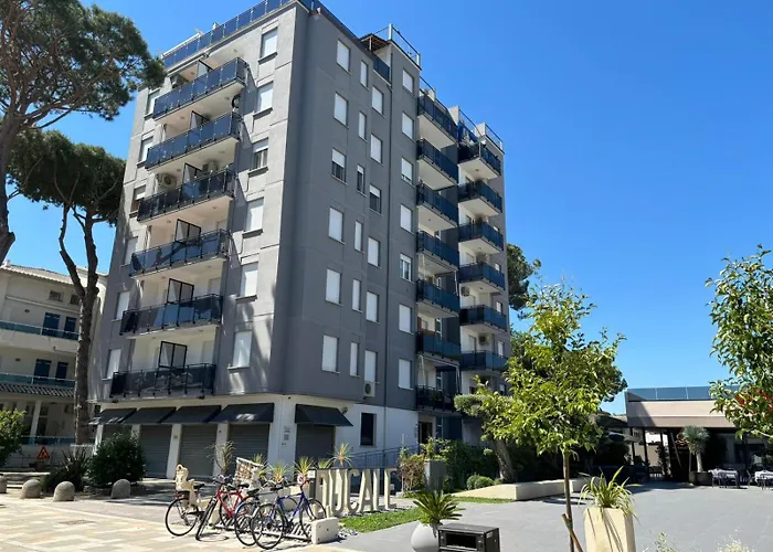 Guesthost - Flat A Due Passi Dalla Apartament *