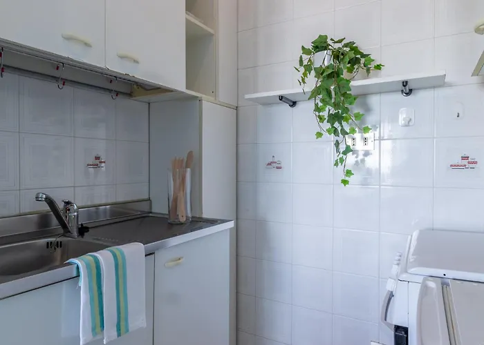 Guesthost - Flat A Due Passi Dalla *