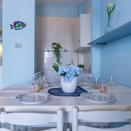 Guesthost - Flat A Due Passi Dalla
