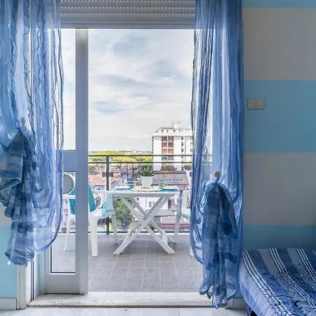 Guesthost - Flat A Due Passi Dalla Lejlighed