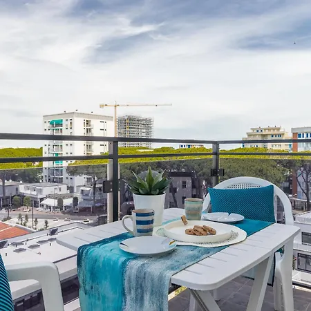 Apartment Flat A Due Passi Dalla Llido Degli Estensi