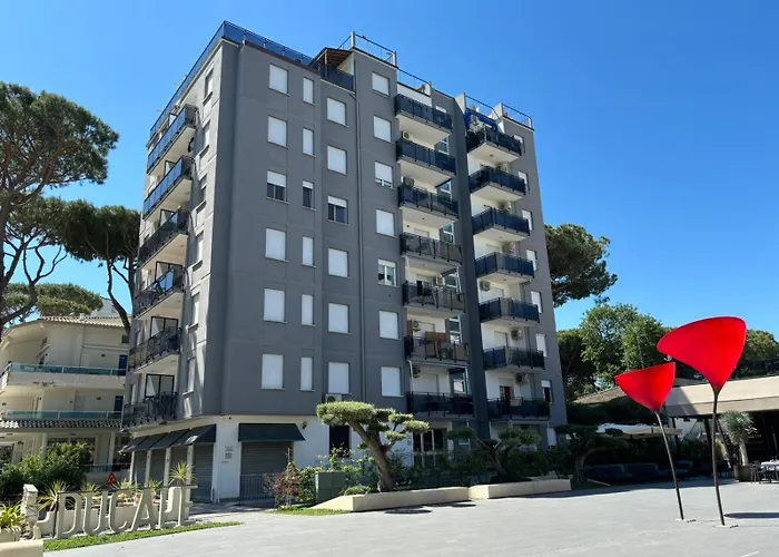 Guesthost - Flat A Due Passi Dalla شقة